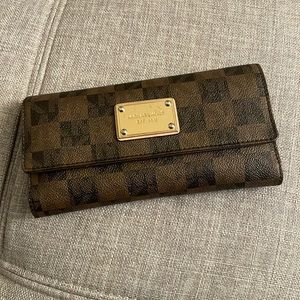 Michael Kors wallet